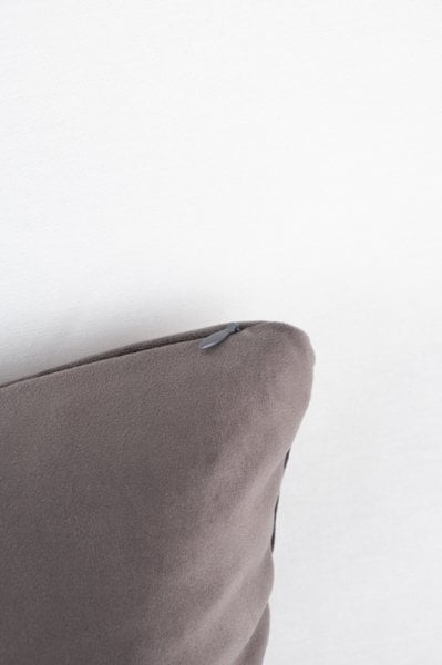 London Koyu Gri Dekoratif Yastık Kılıfı 50*30