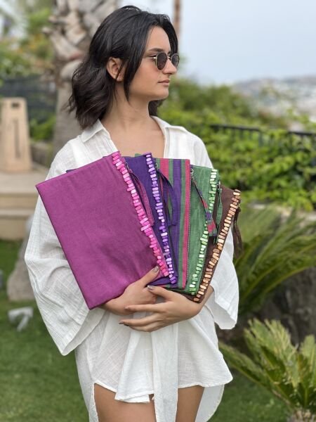 RENKLİ ÇİZGİLİ CLUTCH ÇANTA