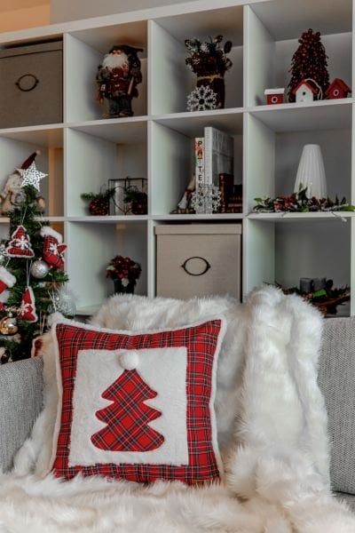 YILBAŞI DEKORATİF YASTIK KILIFI