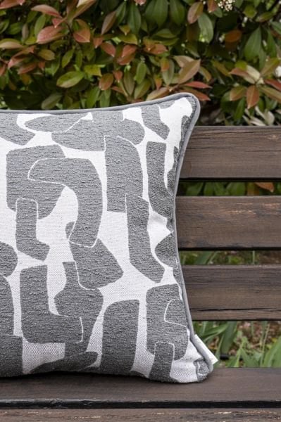 Pattern Gri Dekoratif Yastık Kılıfı