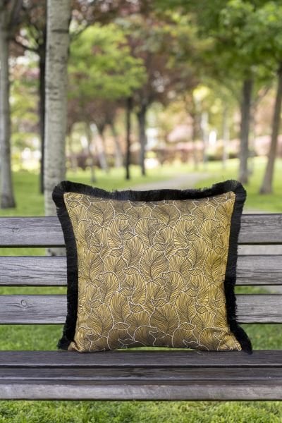 Yellow Garden Dekoratif Yastık Kılıfı