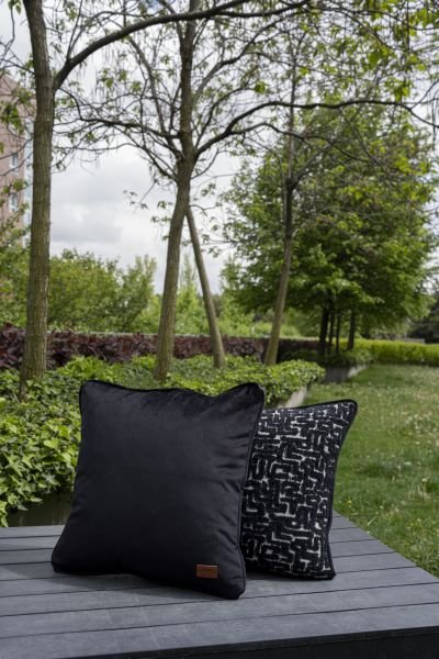 KOMBİN 2'Lİ Sembol ve Tokyo Serisi Dekoratif Yastık Kılıfı