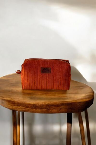 GLOW CASE MAKYAJ ÇANTASI